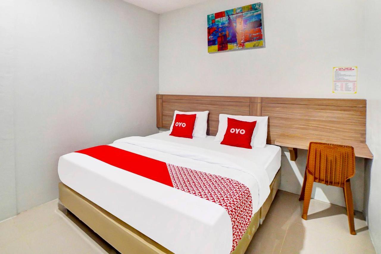 Oyo 91211 Mega Comfort Guest House 棉兰 外观 照片